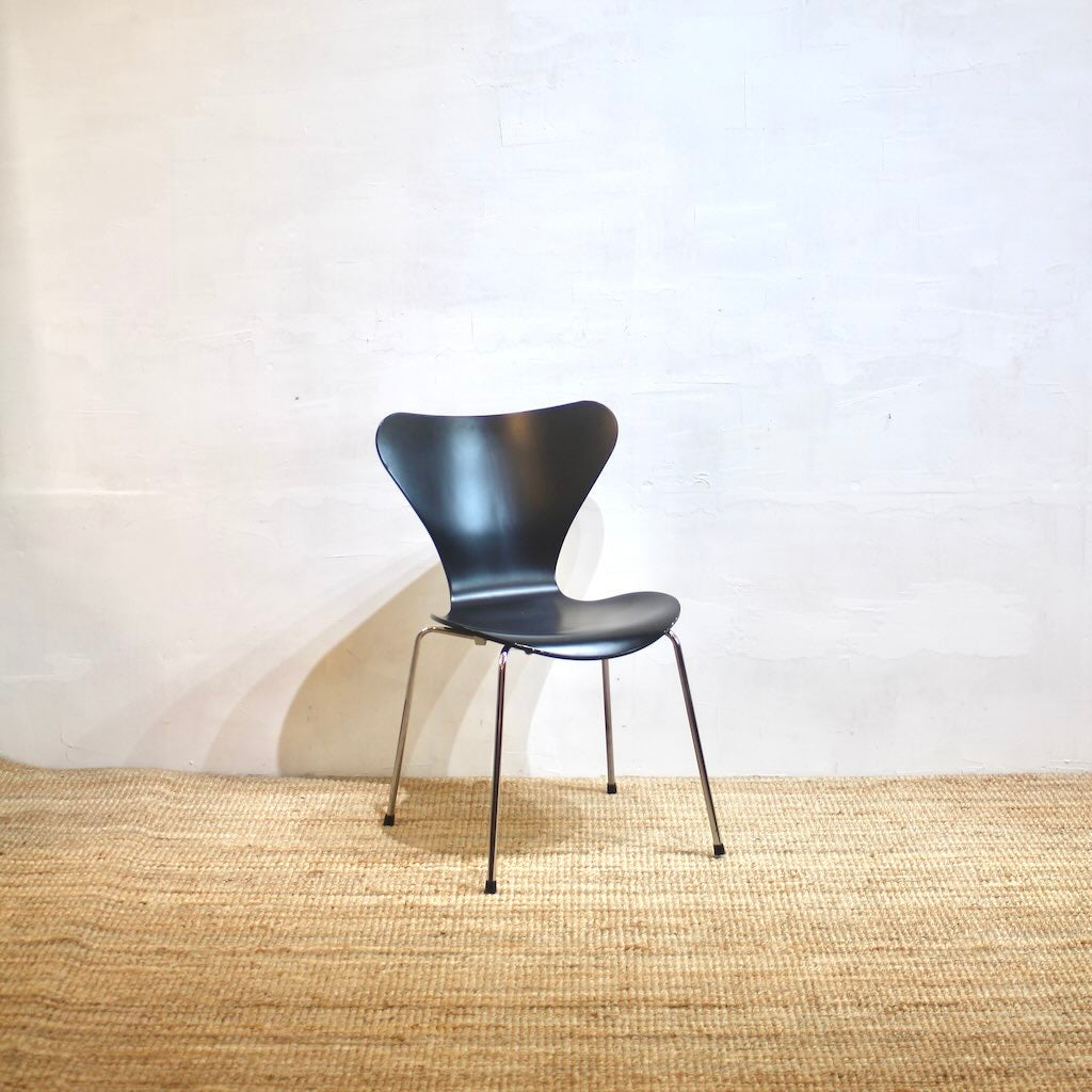 フリッツハンセン / FRITZ HANSEN セブンチェア ラッカーブラック アルネ・ヤコブセン / Arne Jacobsen