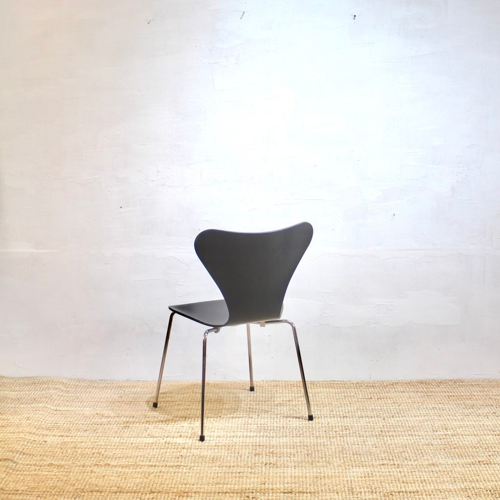 フリッツハンセン / FRITZ HANSEN セブンチェア ラッカーブラック アルネ・ヤコブセン / Arne Jacobsen