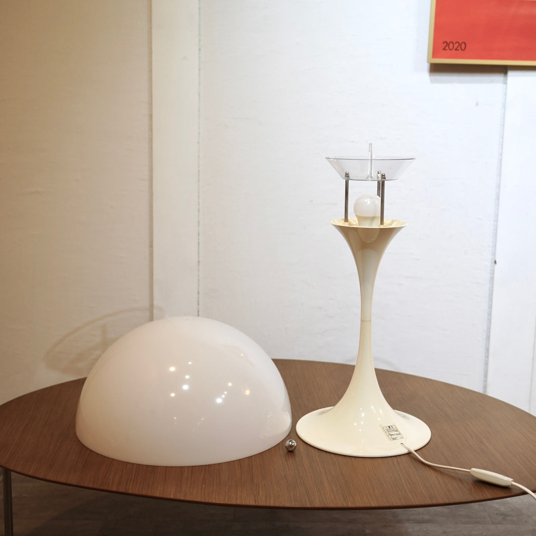 ルイスポールセン / Louis Polusen パンテラ400 テーブルランプ V2 ヴァ－ナー・パントン 展示品