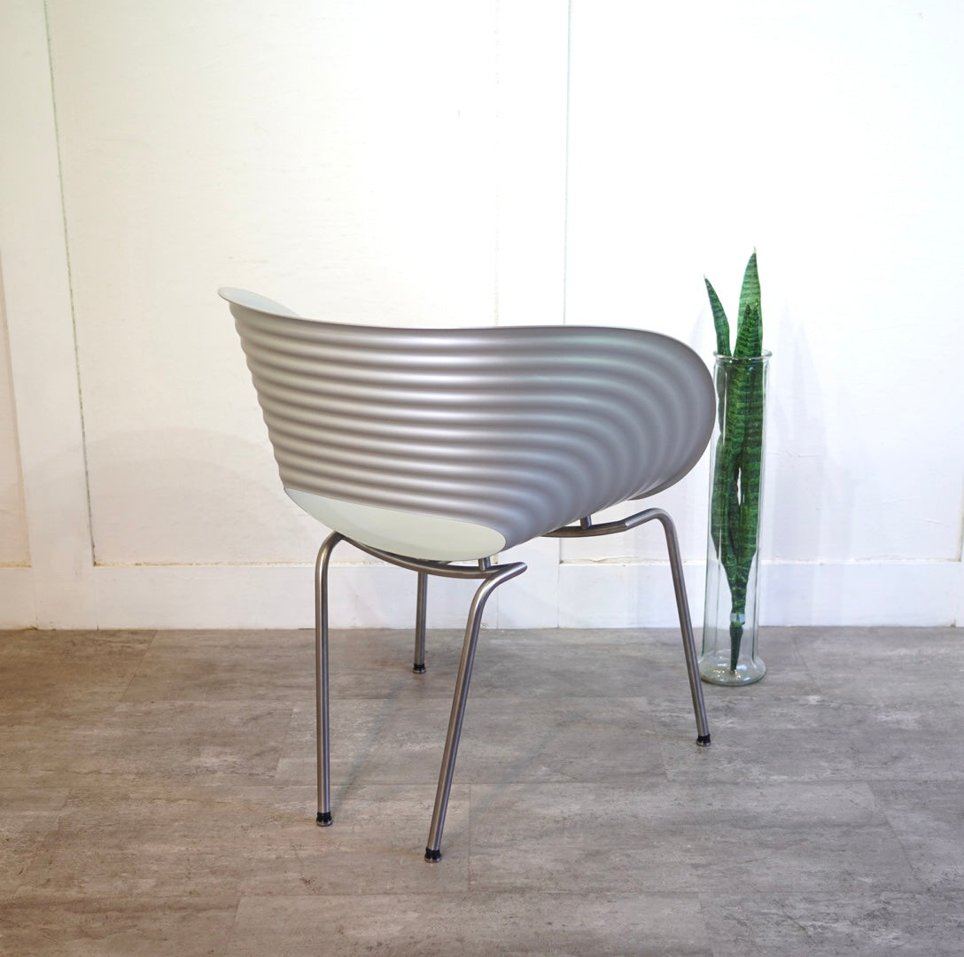 【送料無料！10月12日迄】ロンアラッドスタジオ / Ron Arad Studio オリジナルアルミニウムシェル トムバックチェア ロンアラッド / Ron Arad