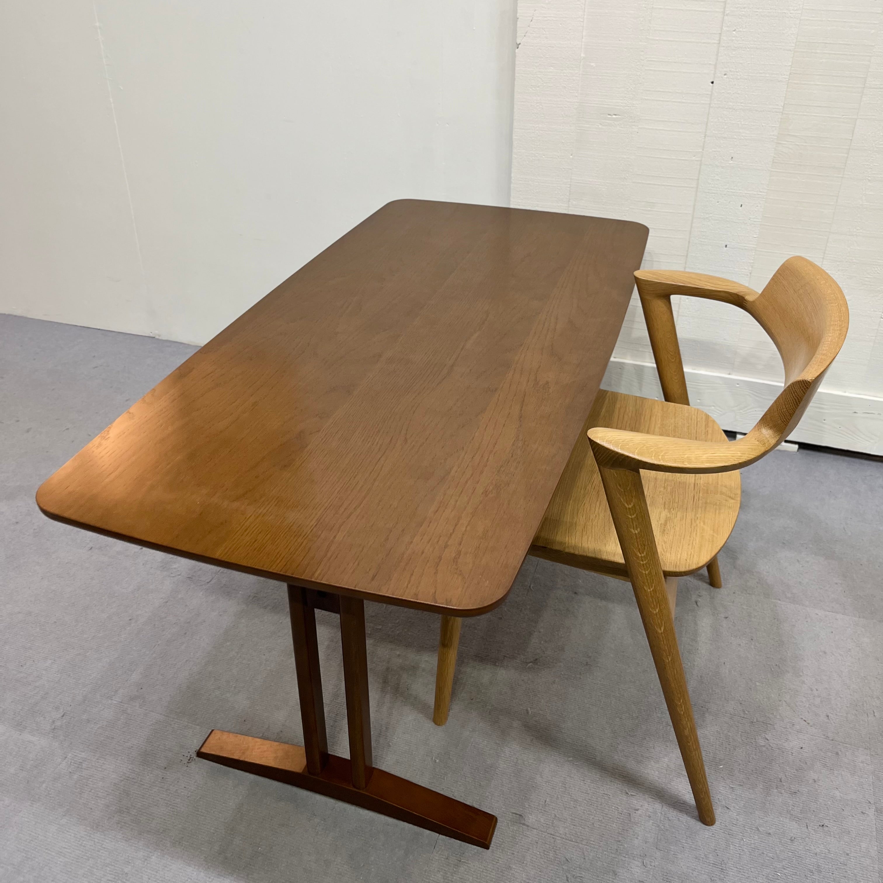 カリモク60+ / karimoku60+ カフェテーブル1200 オーク