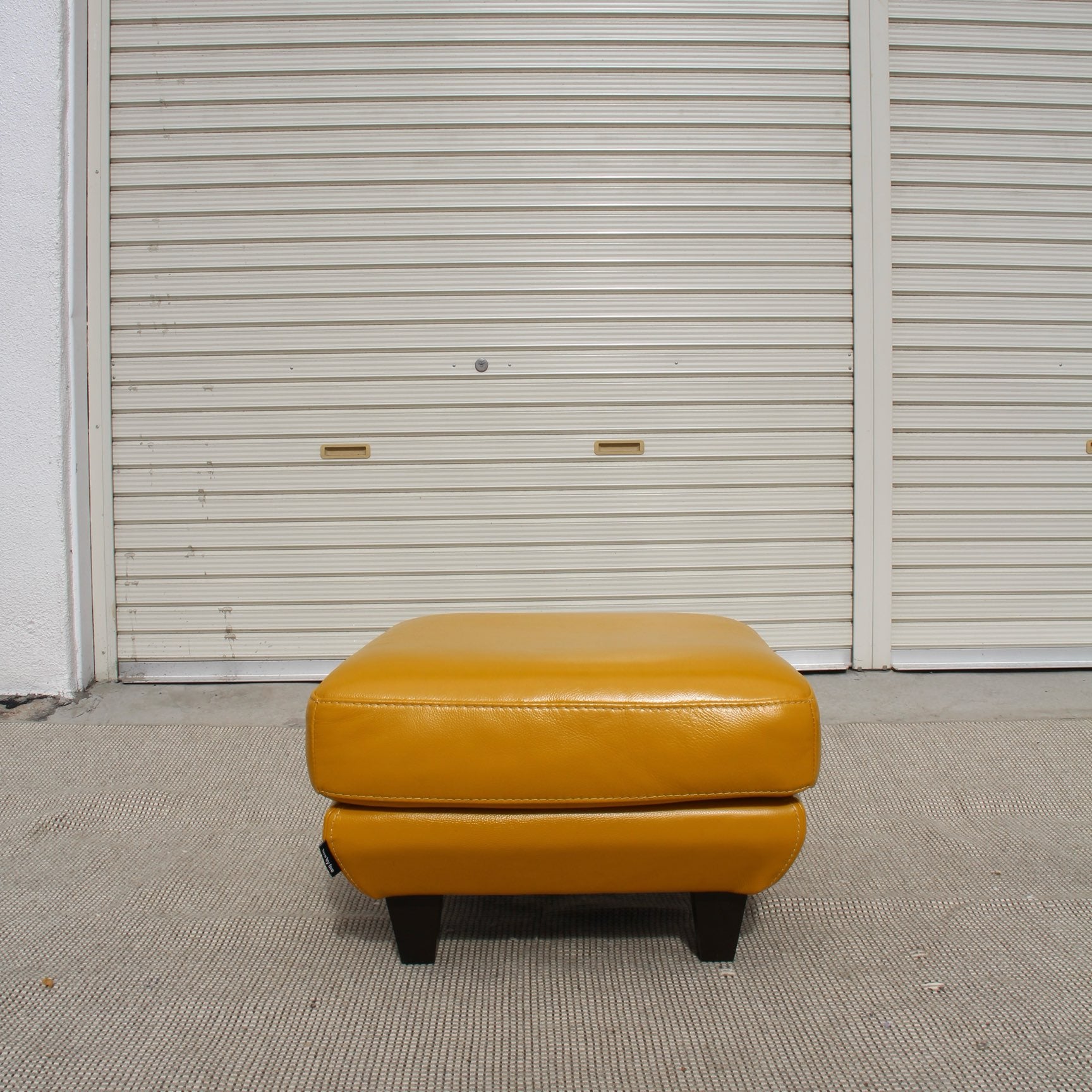 アクタス five by five レザーオットマン アクタス five by five レザーオットマン