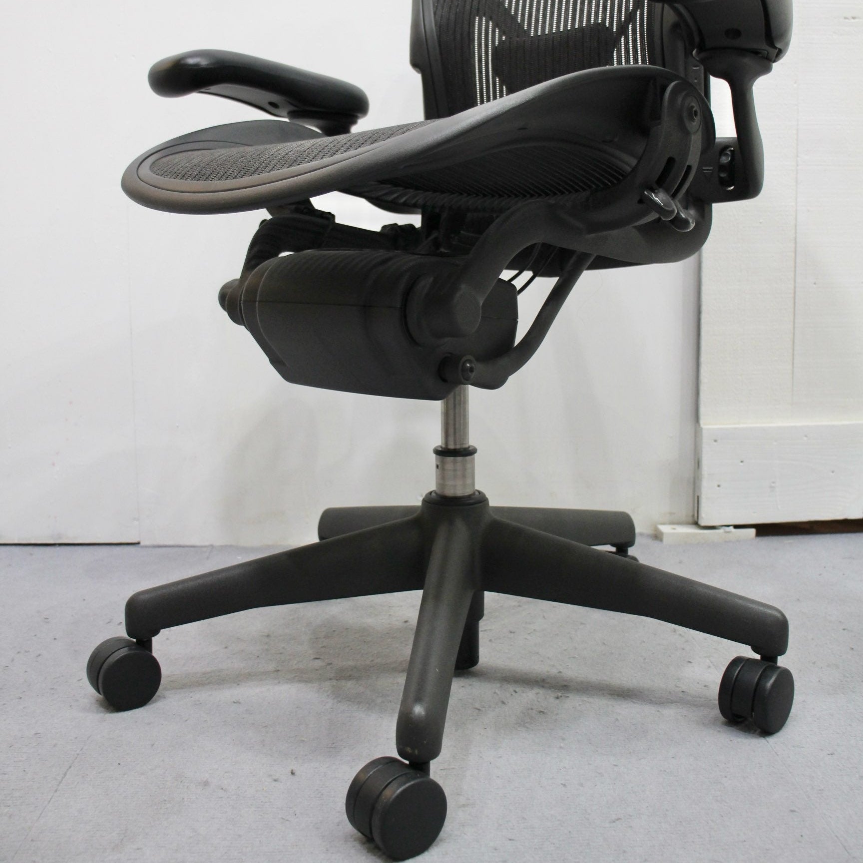 ハーマンミラー / HermanMiller アーロンチェア / Aeron Chairs ポスチャーフィット  Aサイズ