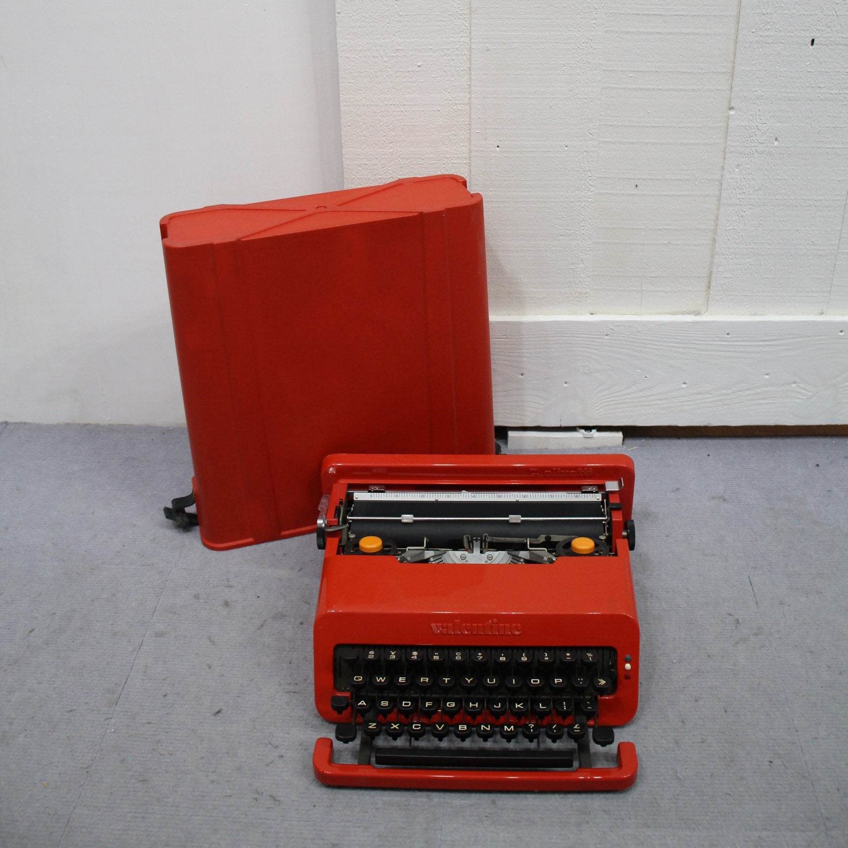 オリベッティ / olivetti バレンタイン / Valentine タイプライター エットレ・ソットサス ヴィンテージ