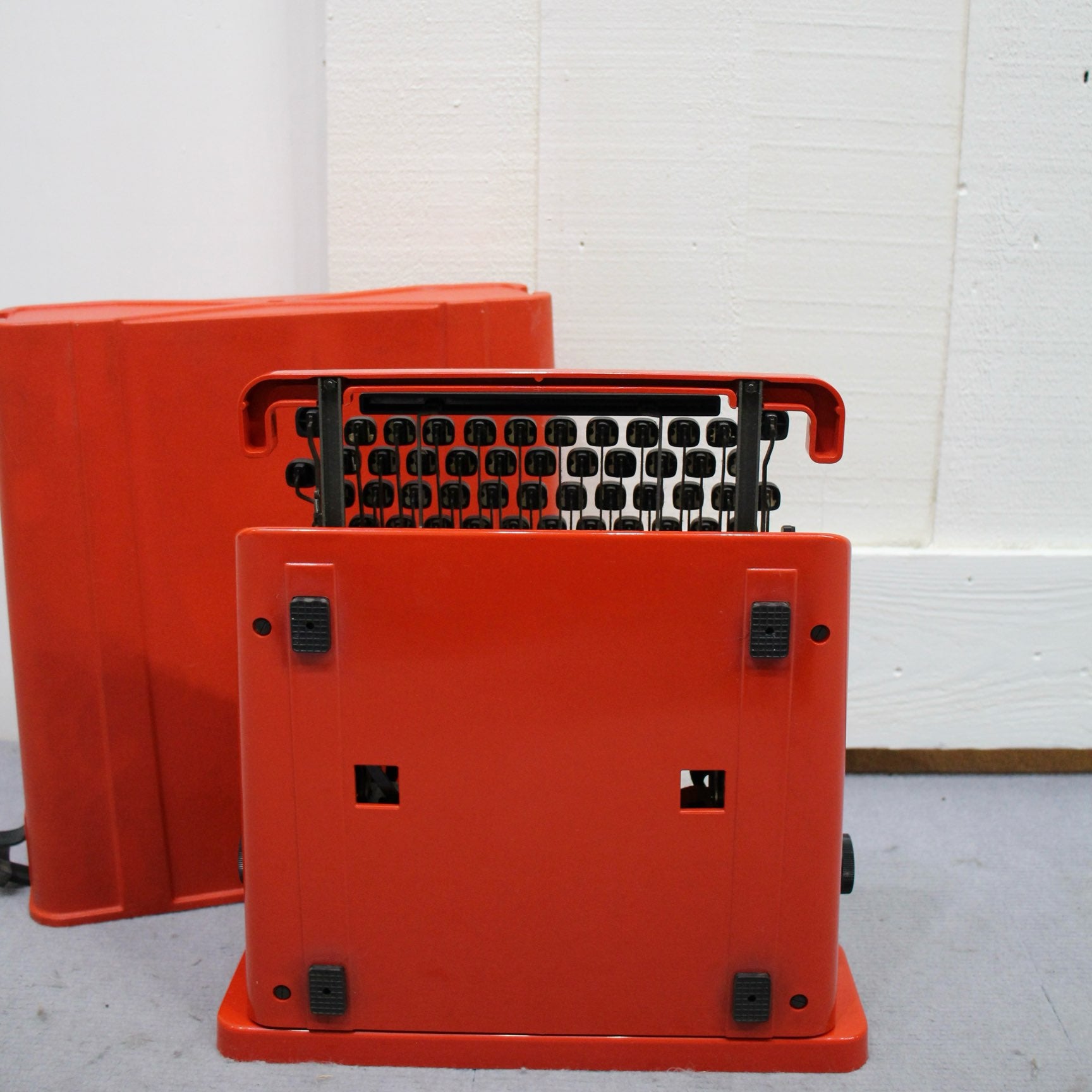 オリベッティ / olivetti バレンタイン / Valentine タイプライター エットレ・ソットサス ヴィンテージ