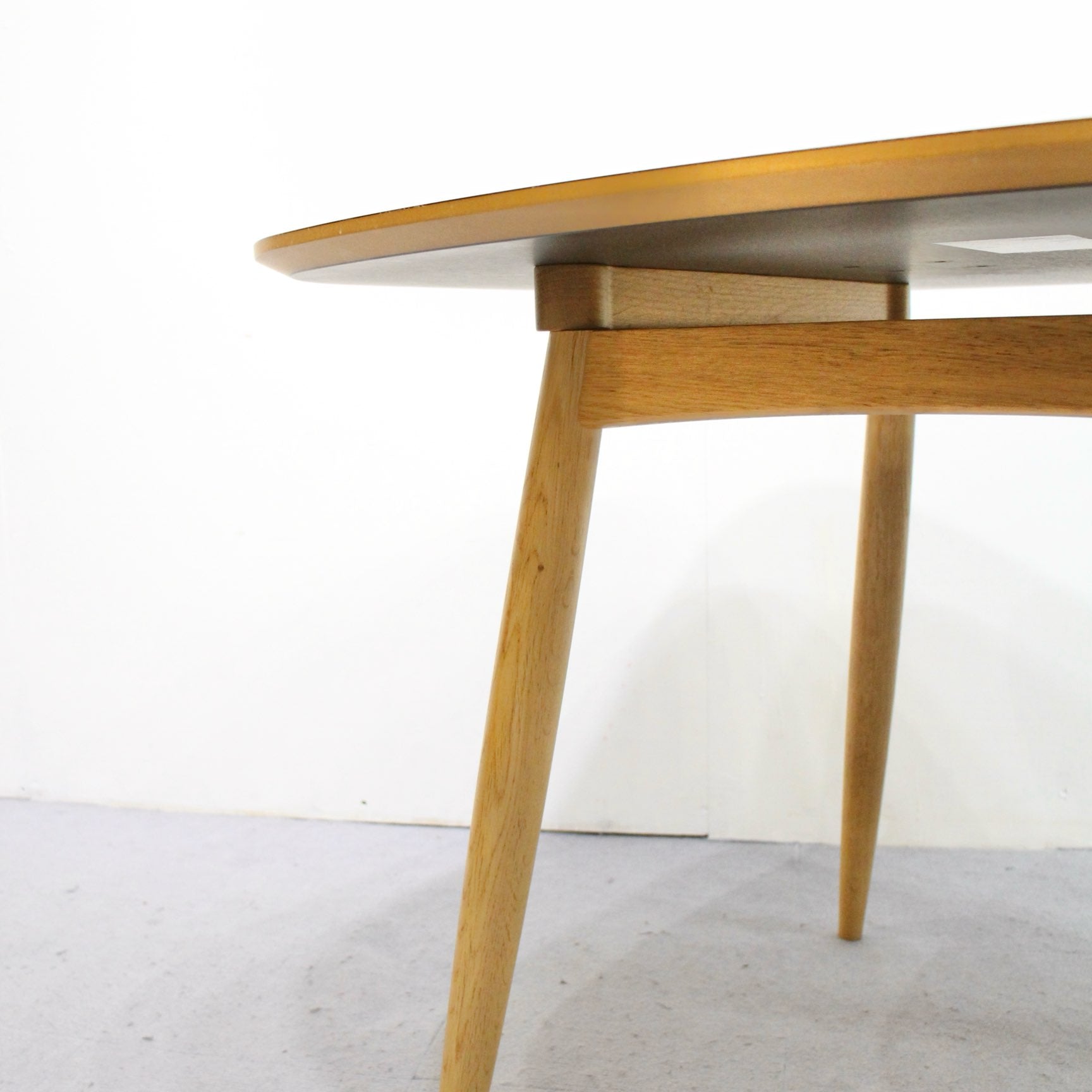 カリモク60+ Dテーブル メラミントップ ダイニングテーブル