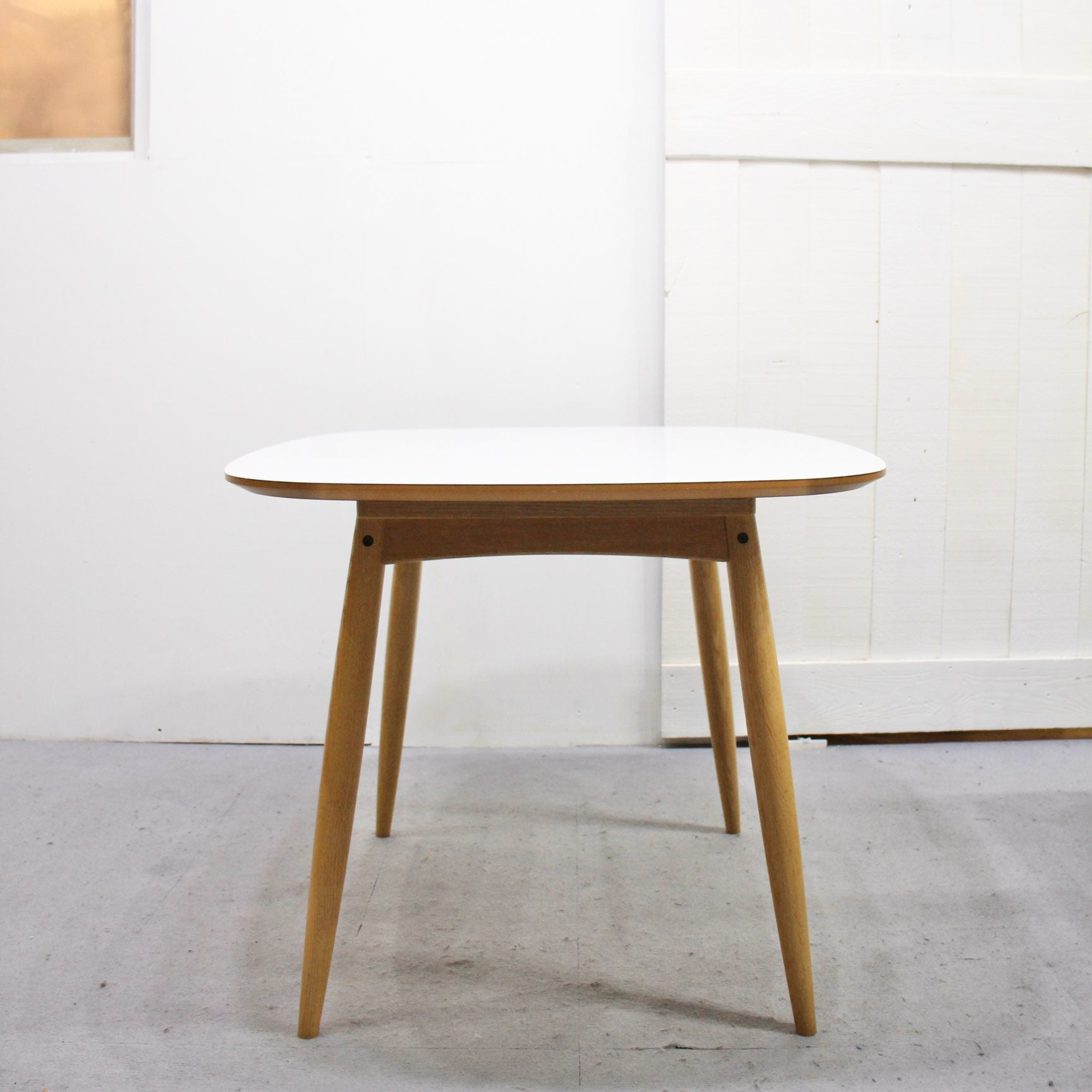 カリモク60+ Dテーブル メラミントップ ダイニングテーブル