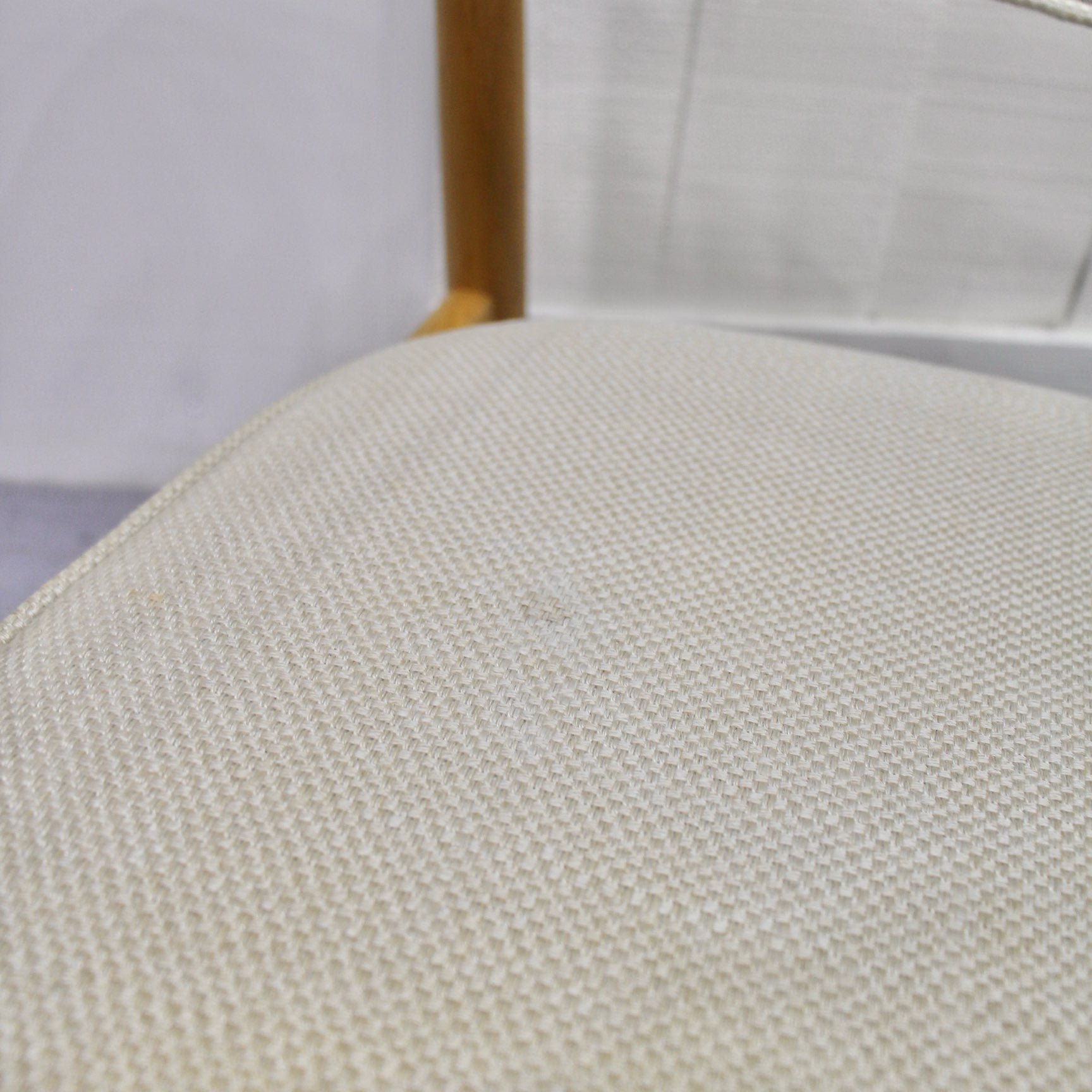 カリモク60 Dチェア オーク材