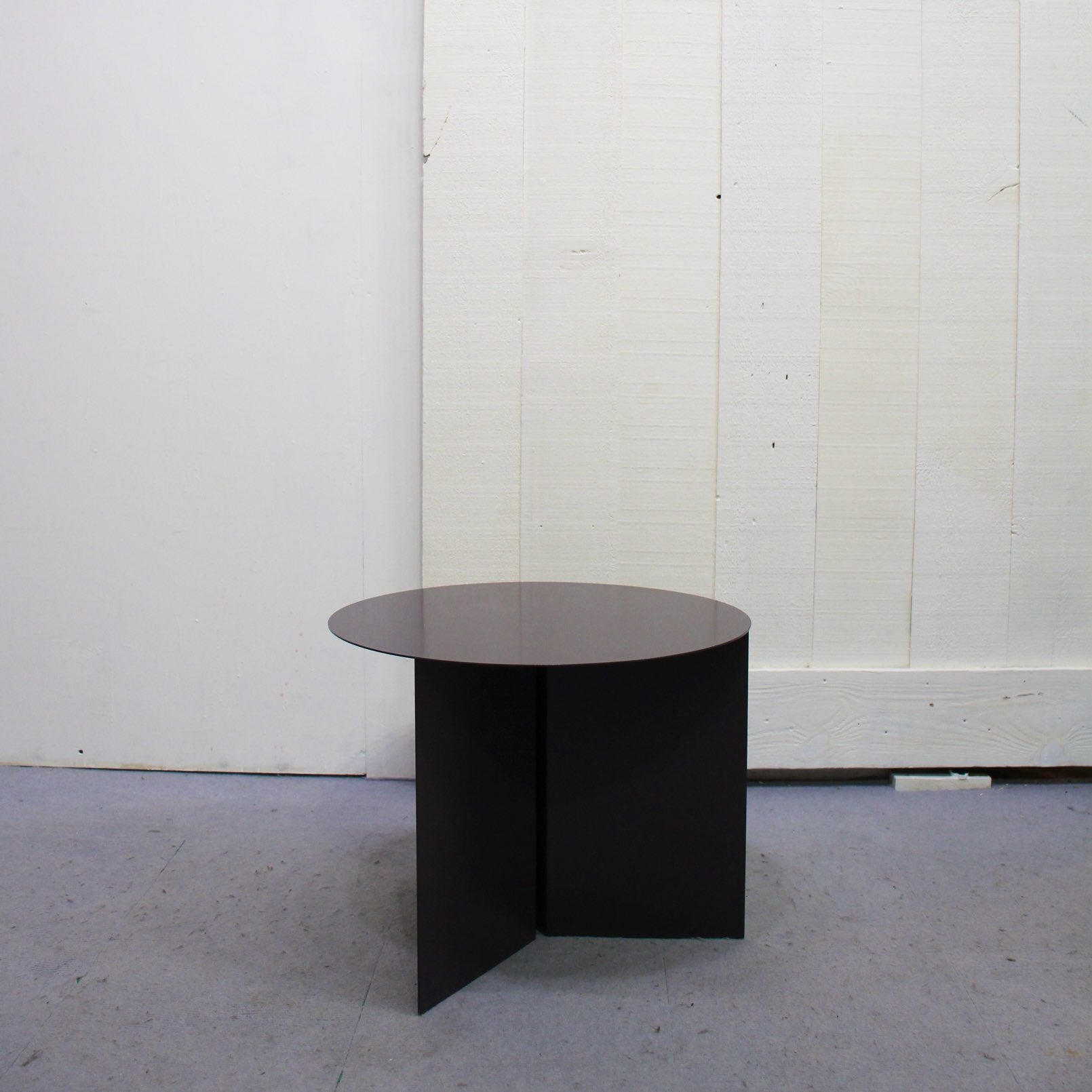HAY ヘイ サイドスリットテーブル ブラック SLIT TABLE ROUND ヘイ / HAY スリットテーブル / SLIT TABLE ラウンドφ45cmスチール
