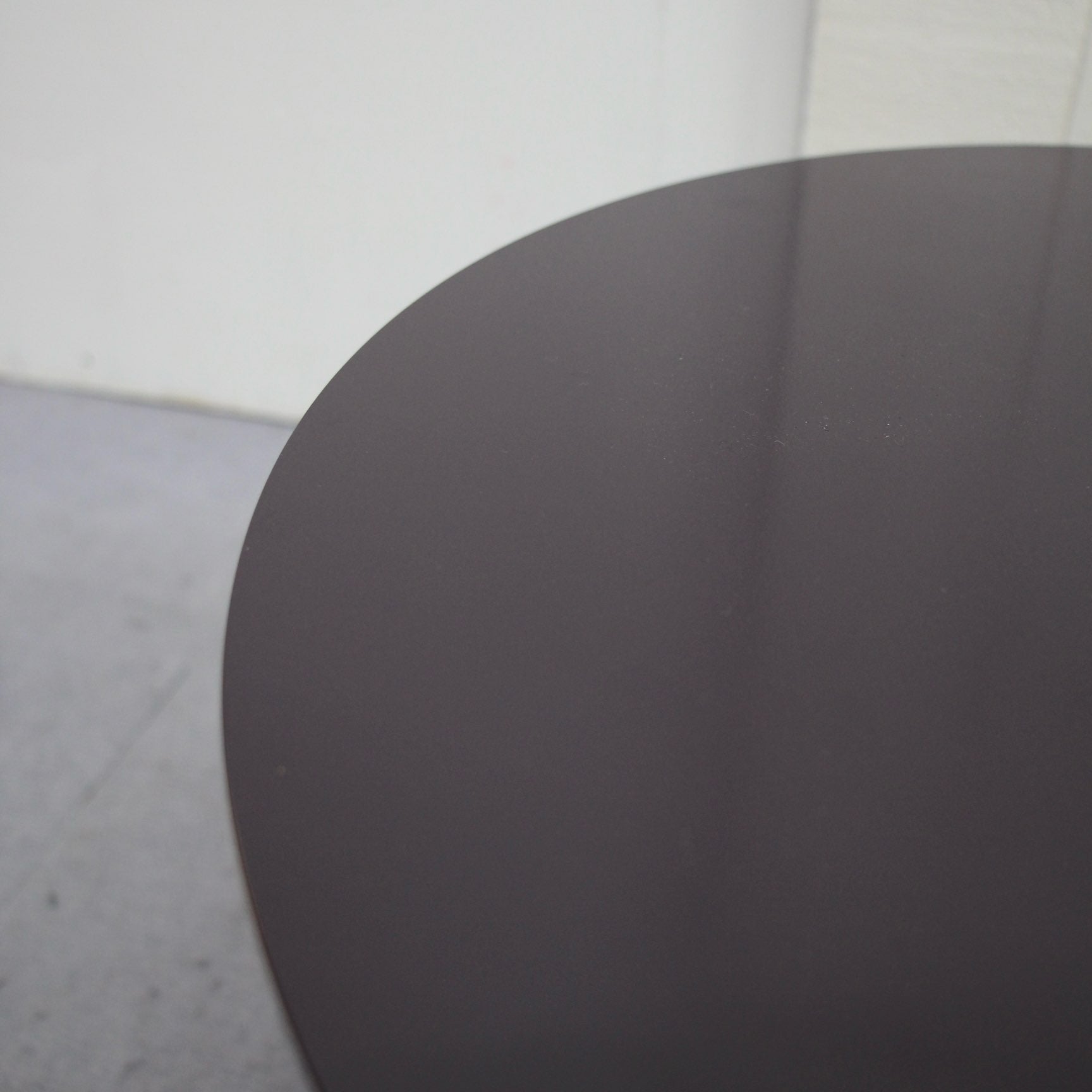 ヘイ / HAY スリットテーブル / SLIT TABLE ラウンドφ45cmスチール パープル