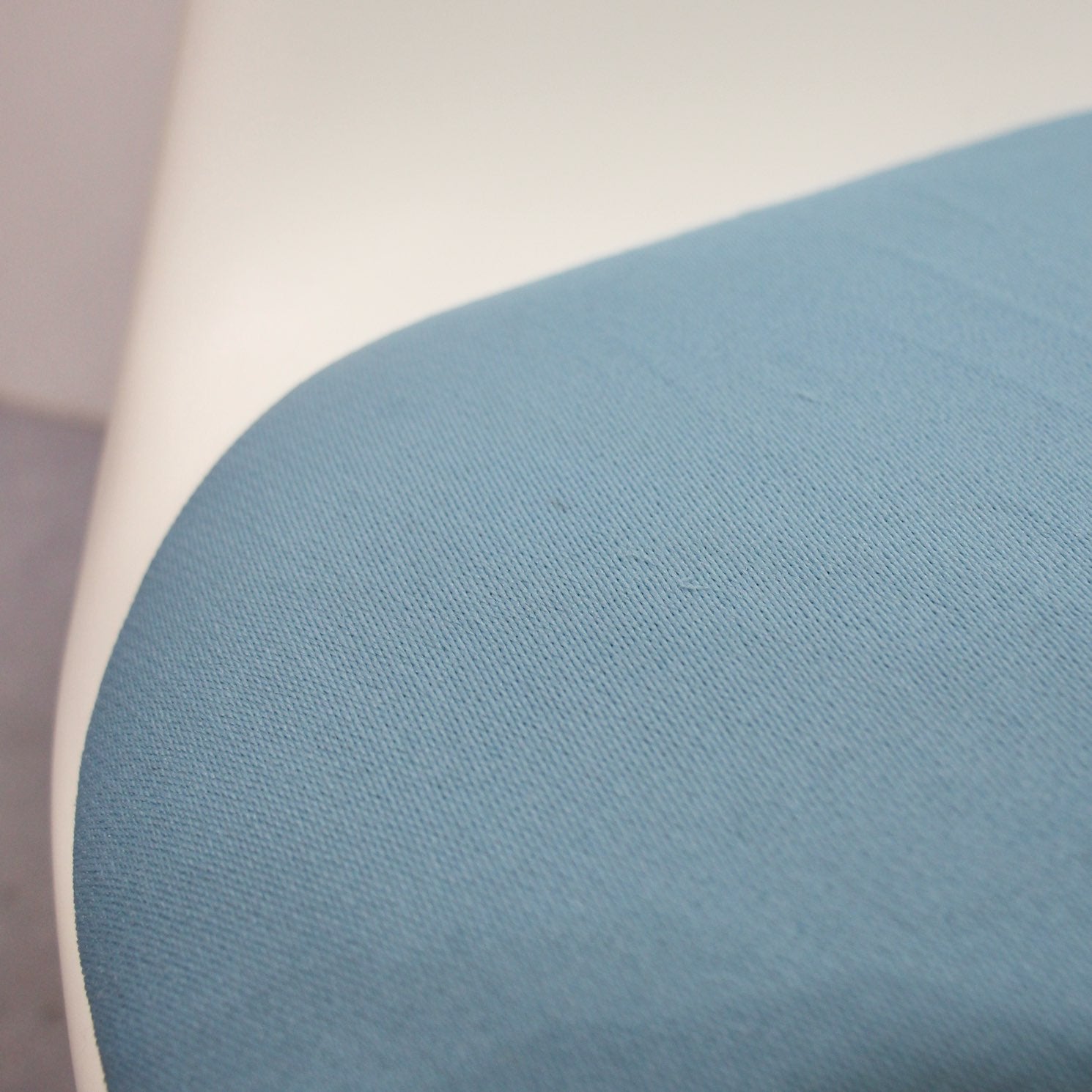 ヴィトラ / Vitra アームシェルチェア キャスターベース ホワイト