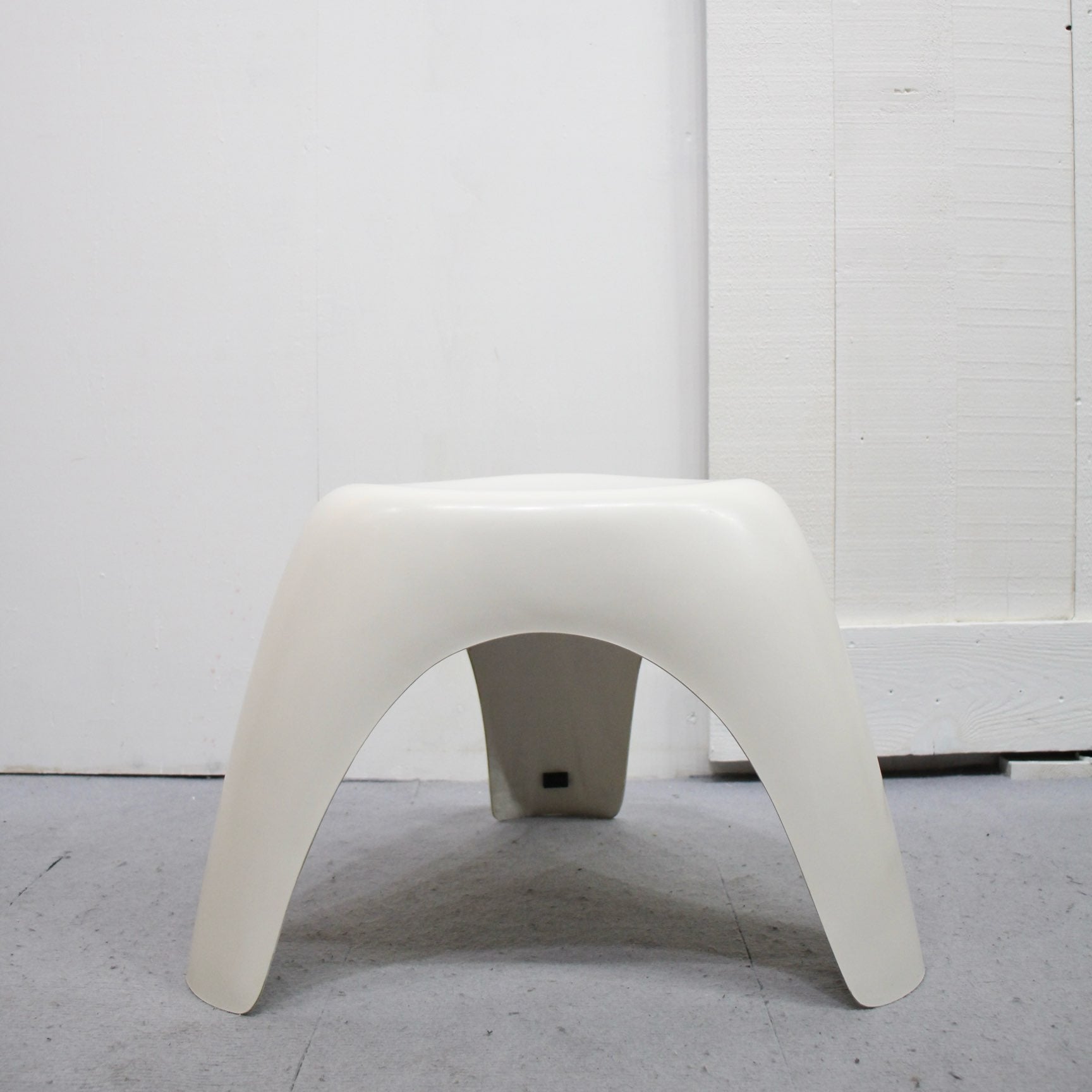 ハビタ / habitat エレファントスツール FRP製 ホワイト 柳宗理 ヴィンテージ