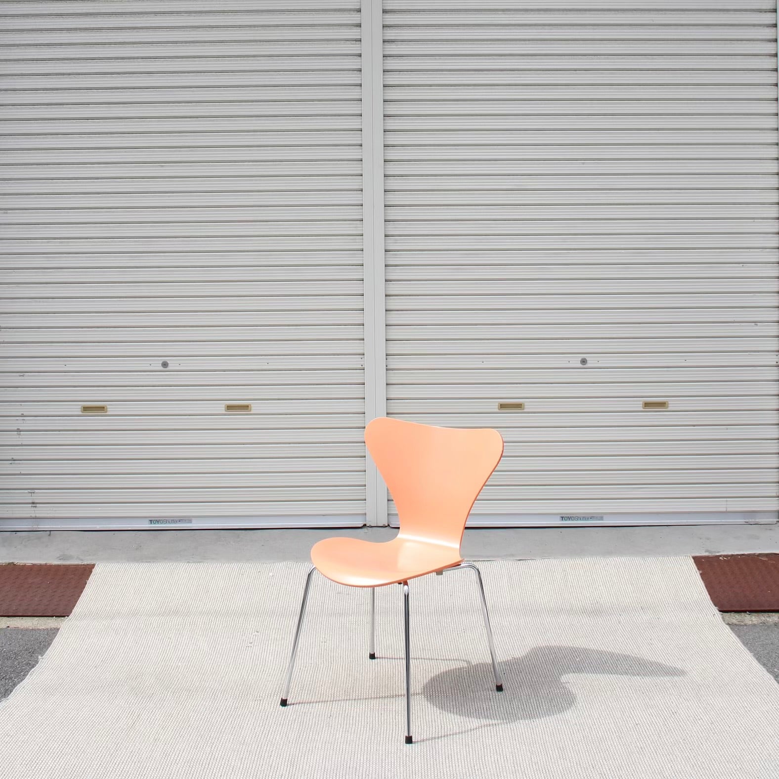 フリッツ・ハンセン / FRITZ HANSEN セブンチェア / SERIES 7 ラッカーオレンジ アルネ・ヤコブセン