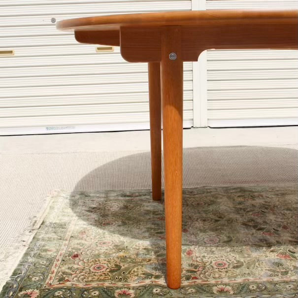 カール・ハンセン＆サン / Carl Hansen & Søn 伸長式ダイニングテーブル ハンス J. ウェグナー 北欧