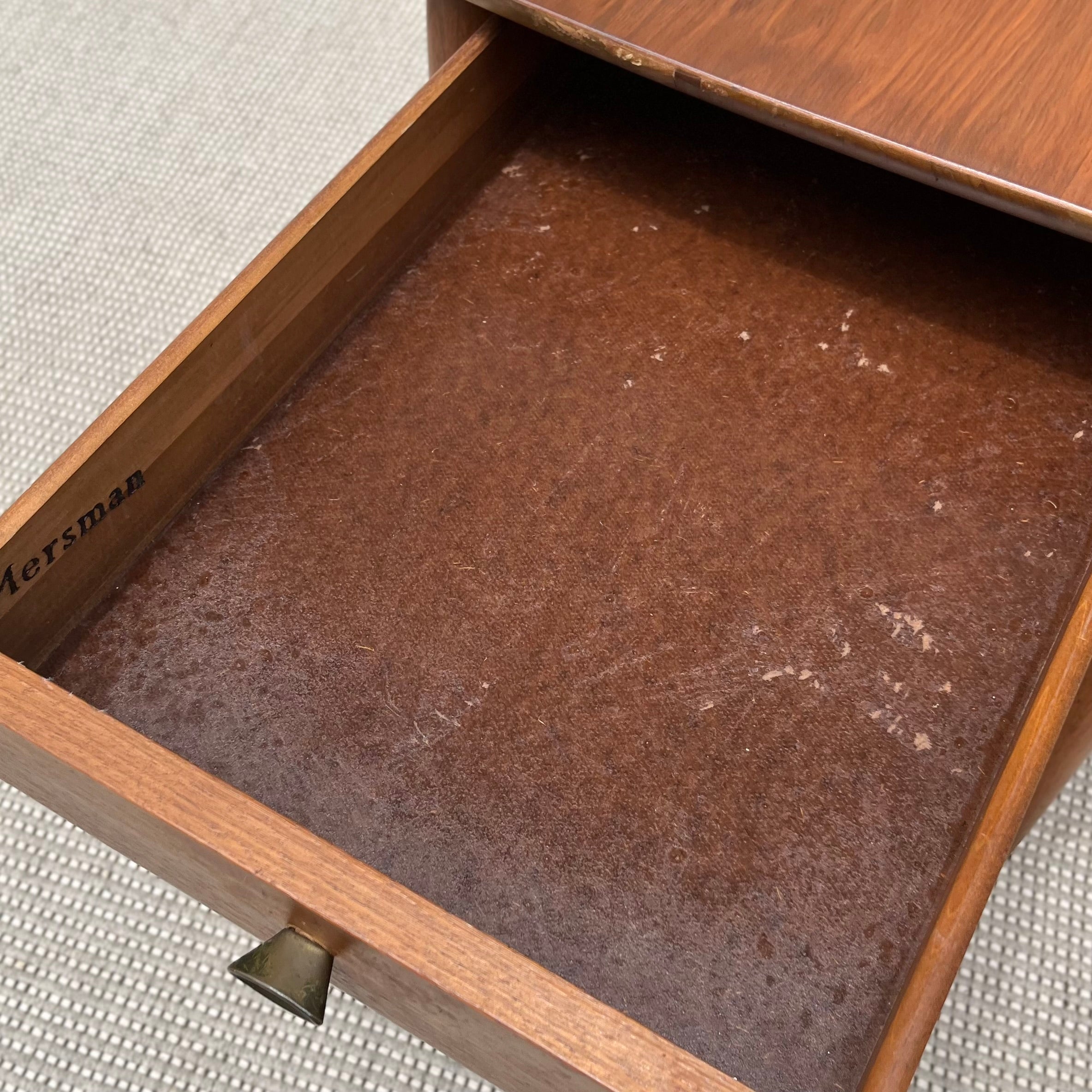 Mersman furniture サイドテーブル ウォールナット ヴィンテージ