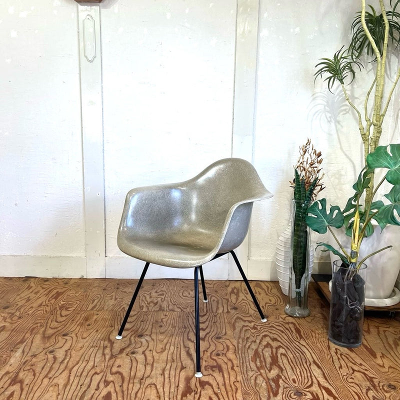 ハーマンミラー / Herman Miller アームシェルチェア  チャールズ＆レイ・イームズ エレファントハイドグレー MAX（Middle-height Arm-chair X-base） FRP ヴィンテージ