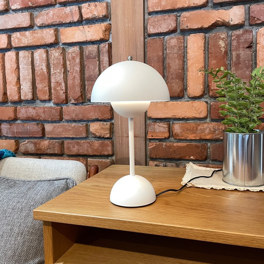 &Tradition Flowerpot VP9テーブルランプ 持ち運び可能 その他 