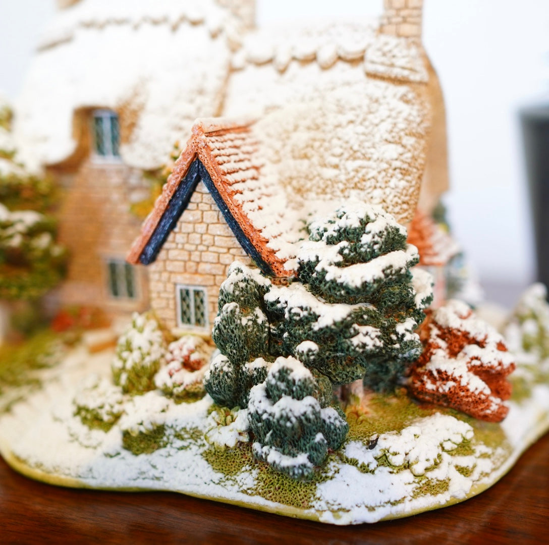 リリパットレーン / Lilliput lane 「The Christmas Present」クリスマスプレゼント 2002年 ミニチュア