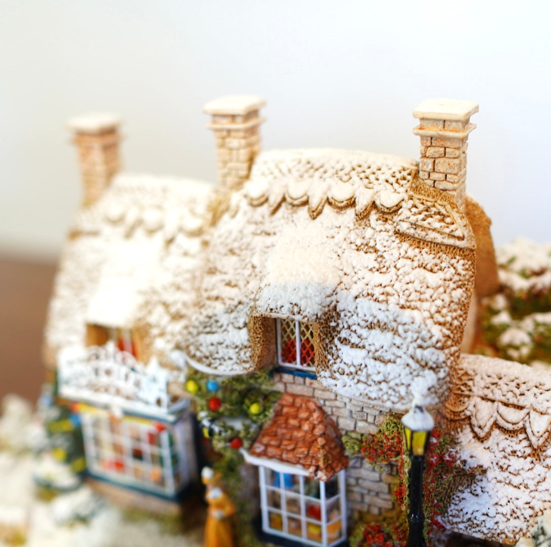 リリパットレーン / Lilliput lane 「The Christmas Present」クリスマスプレゼント 2002年 ミニチュア