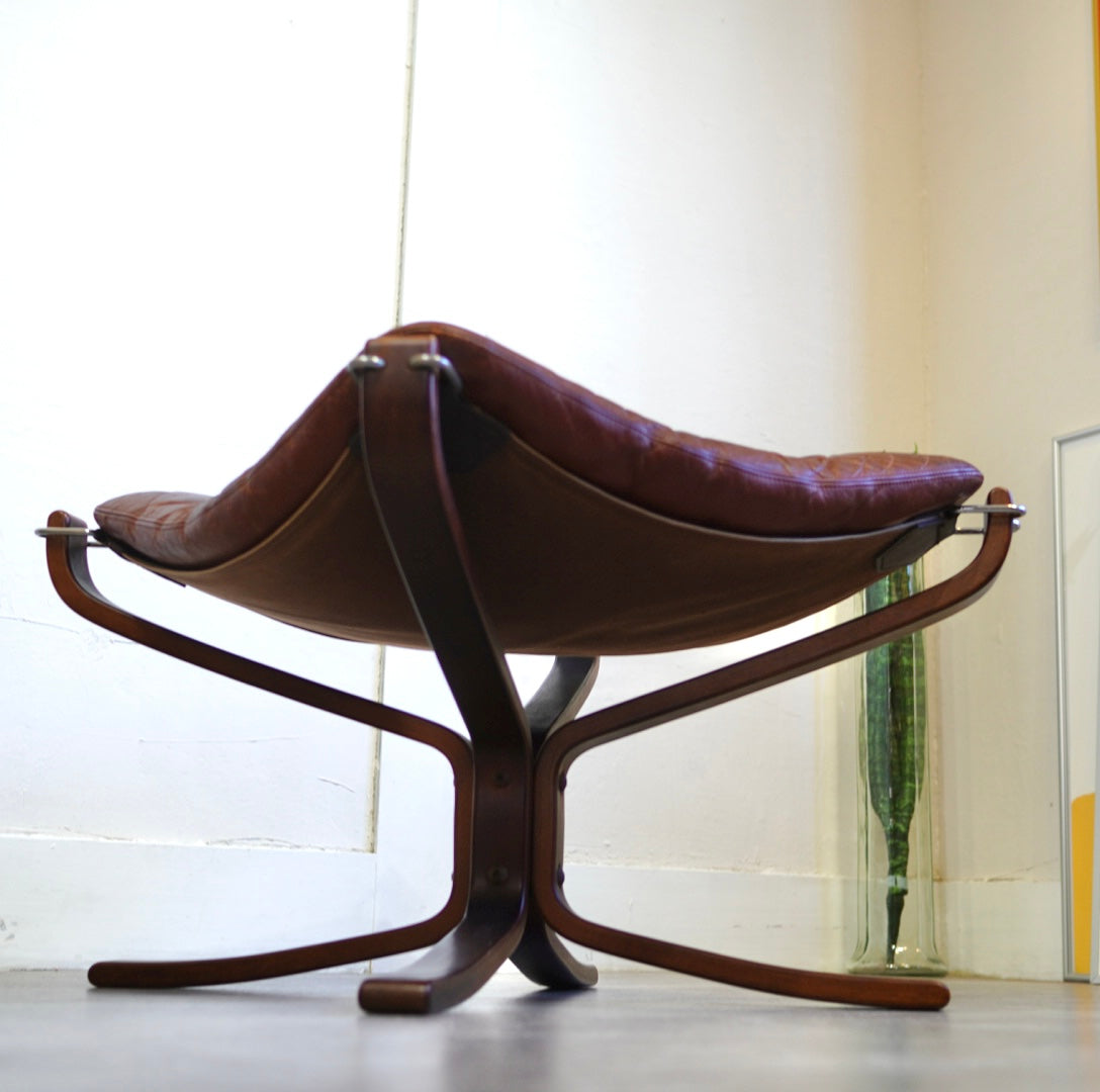 バットネ / Vatne ファルコン オットマン  本革 北欧 ヴィンテージ