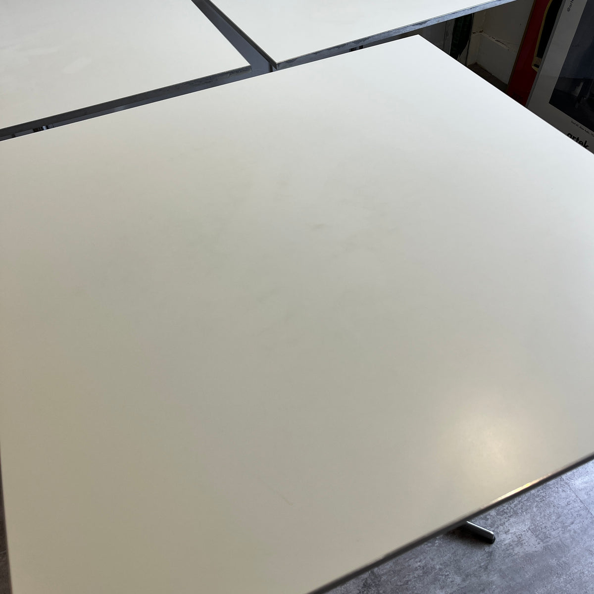 フリッツハンセン / FRITZ HANSEN テーブルシリーズ / table series 正方形 4スターベース  アルネ・ヤコブゼン