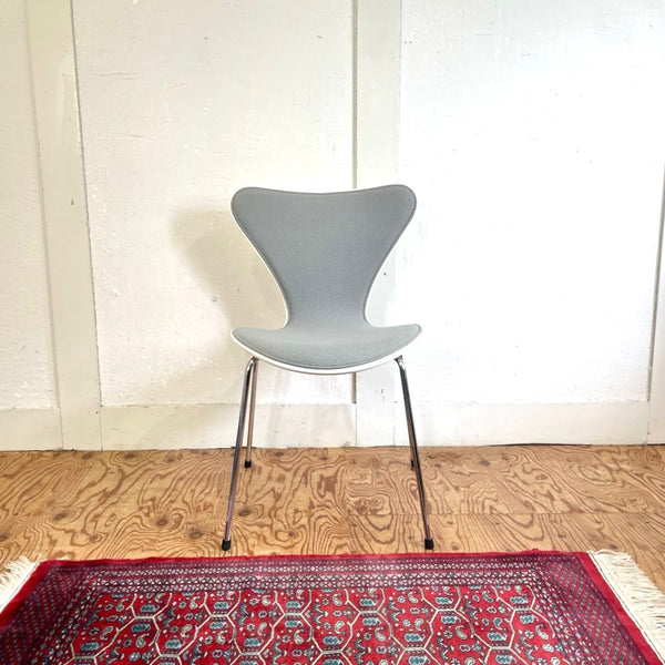 フリッツ・ハンセン / FRITZ HANSEN セブンチェア ホワイト フロント 