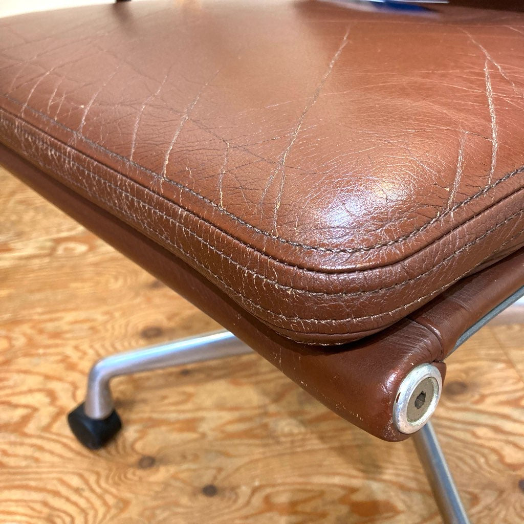 ハーマンミラー / Herman Miller  イームズ ソフトパッドグループ マネジメントチェア ライトブラウン デスクチェア 4本レッグ ヴィンテージ