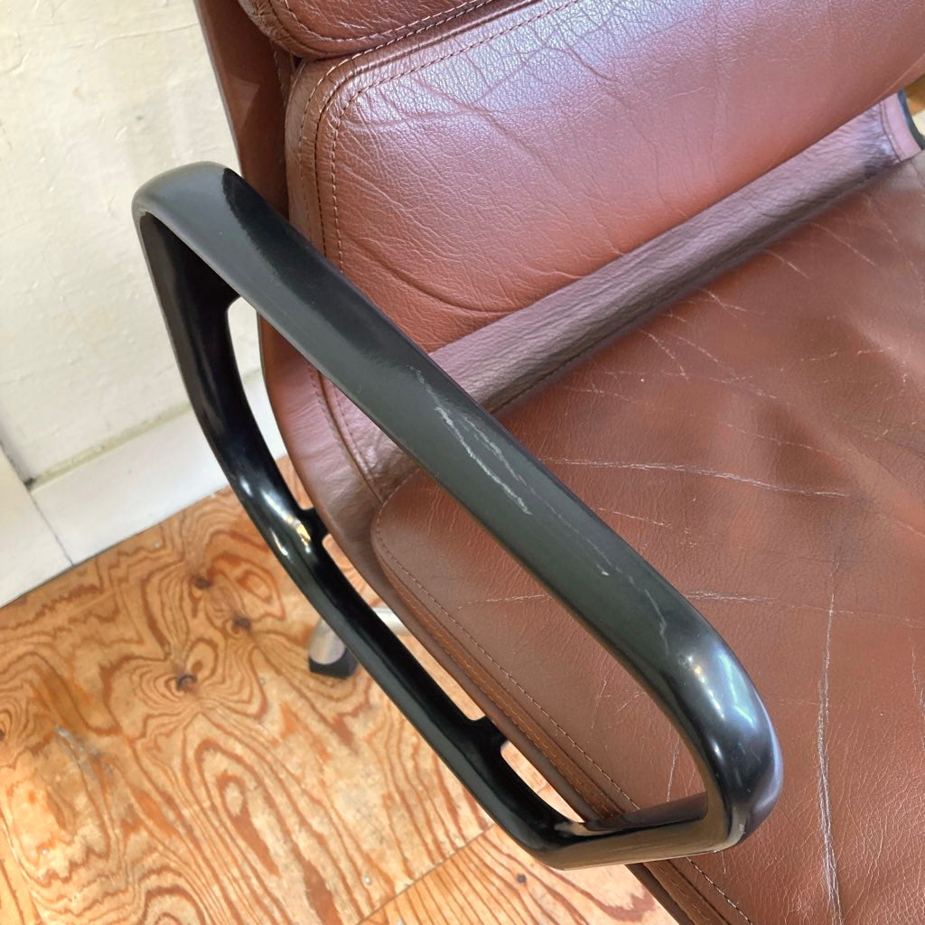 ハーマンミラー / Herman Miller  イームズ ソフトパッドグループ マネジメントチェア ライトブラウン デスクチェア 4本レッグ ヴィンテージ
