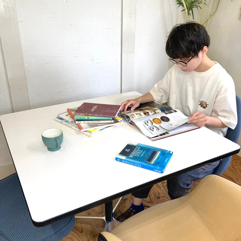 ハーマンミラー / Herman Miller スクエアテーブル コントラクトベース チャールズ＆レイ・イームズ 中古