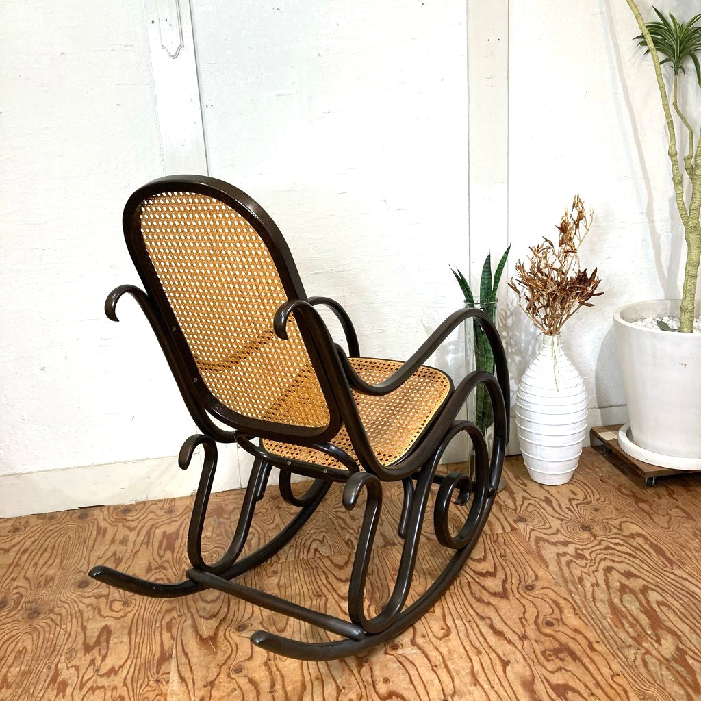 トーネット / THONET  ベントウッドロッキングチェア #7028 曲木 中古