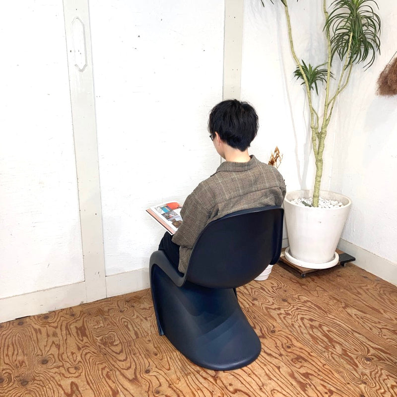 ヴィトラ  /  Vitra パントンチェア / Panton Chair ブラック ポリプロピレン 中古