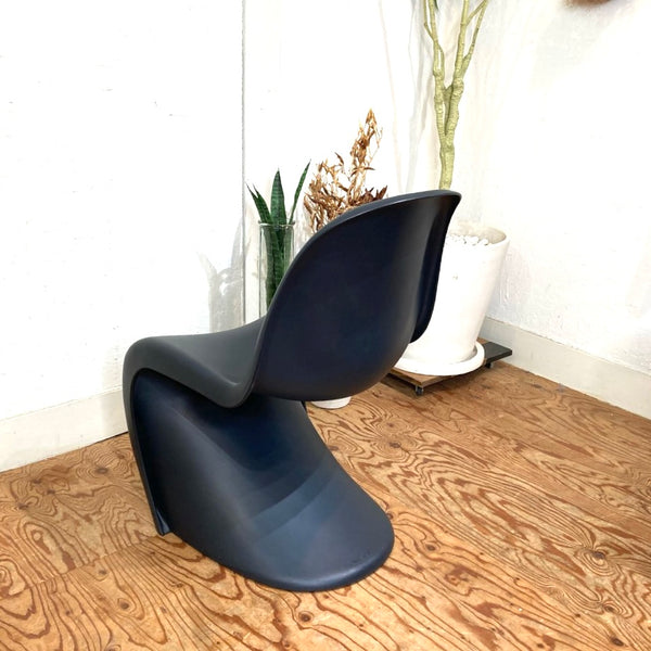 ヴィトラ  /  Vitra パントンチェア / Panton Chair ブラック ポリプロピレン 中古