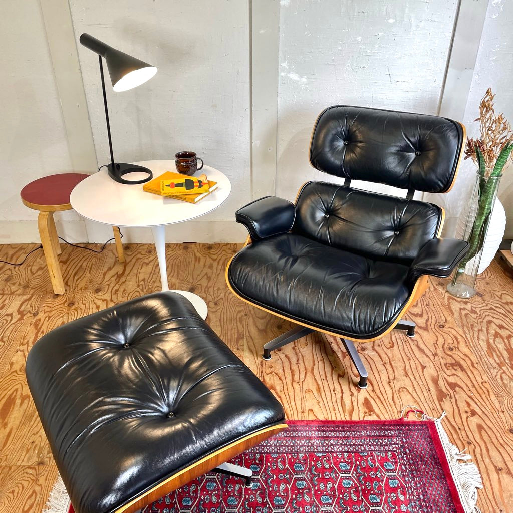 ハーマンミラー イームズ ラウンジチェア&オットマン 50周年記念モデル ウォールナット チャールズ＆レイ・イームズ  中古