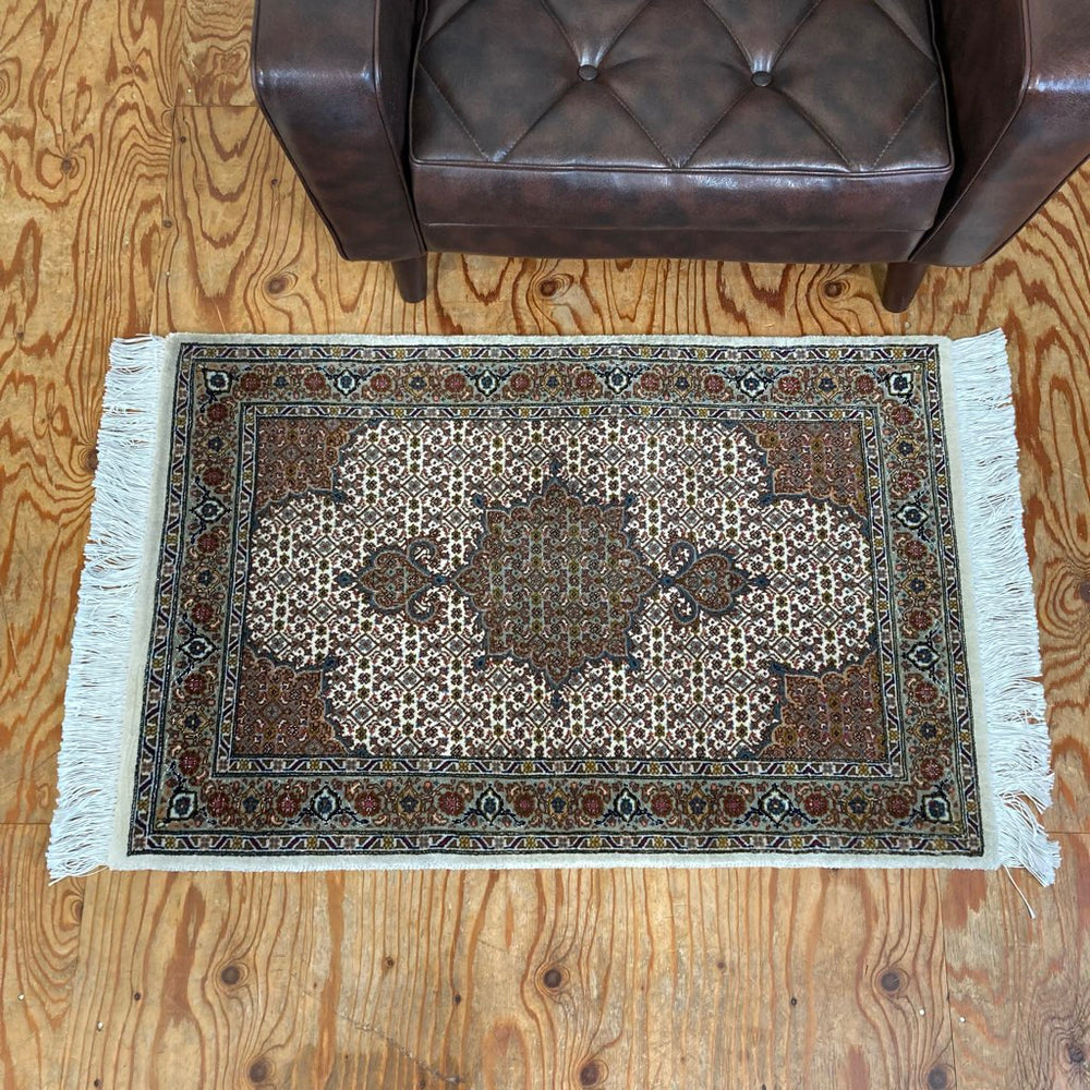 ペルシャ絨毯 パッチワーク アンティーク 152x100手織り クリーニング済み