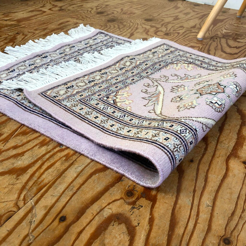 ペルシャ絨毯 小 敷物 ラグ 手織り ウール 玄関マット 【薄ピンク】 中古