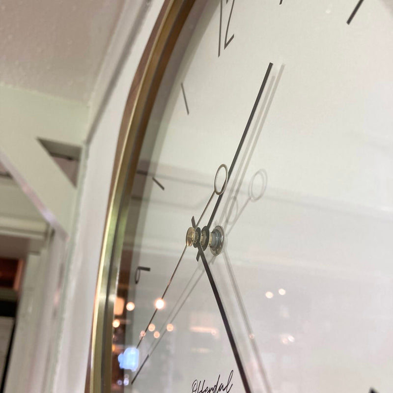 マウリッツ / Mauritz 壁掛け時計 スクウェア 新品