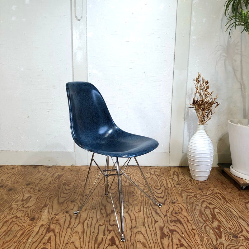 モダニカ / MODERNICA サイドシェルチェア FRP インディゴ チャールズ＆レイ・イームズ 中古