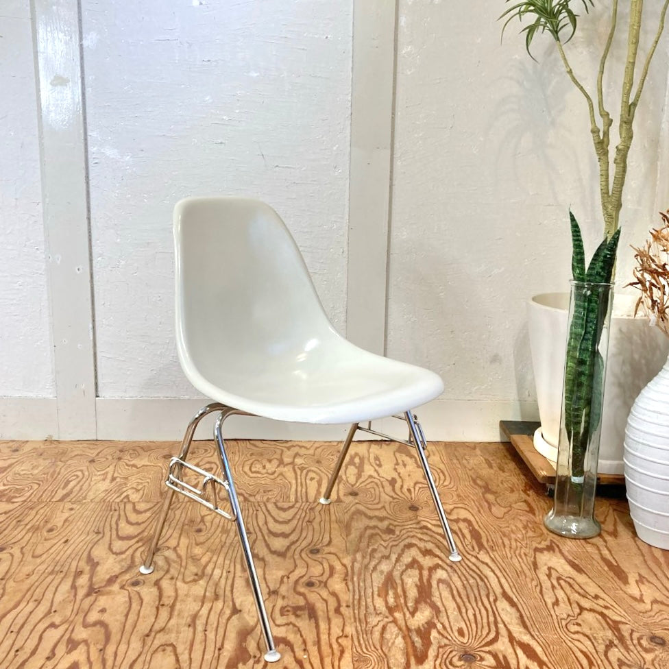 Herman Miller 即納在庫有 ハーマンミラー イームズ シェル