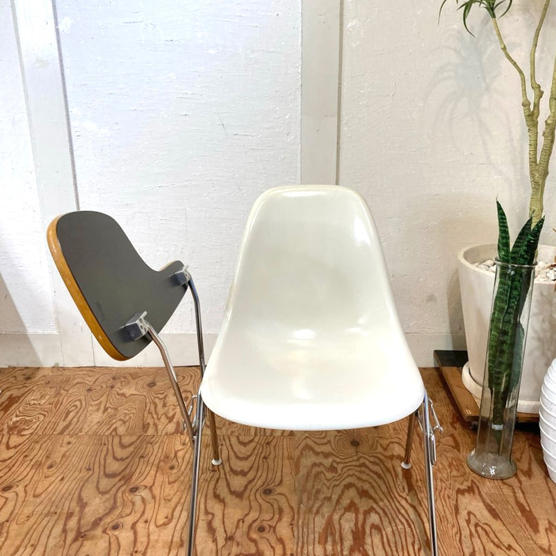 ハーマンミラー / Herman Miller サイドシェルチェア ホワイト スタッキングベース チャールズ＆レイ・イームズ FRP ヴィンテージ