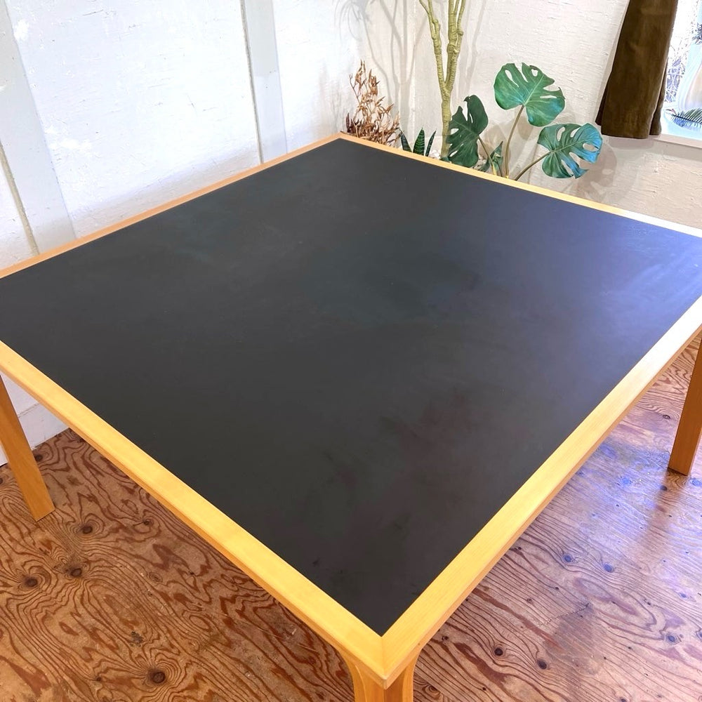 早い者勝ち！送料込み！マグナスオルセン北欧ダイニングテーブルデンマーク