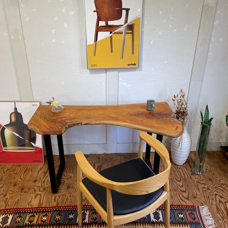 欅 / ケヤキ 一枚板と鉄脚のデスク 無垢材 リメイク家具 再生家具 リバイブモブラープロジェクト