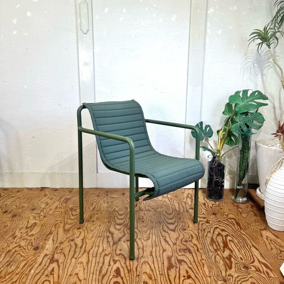 ヘイ/ HAY パリサード / PALISSADE ダイニングアームチェア QUILTEDクッション付き オリーブ デンマーク 北欧 中古