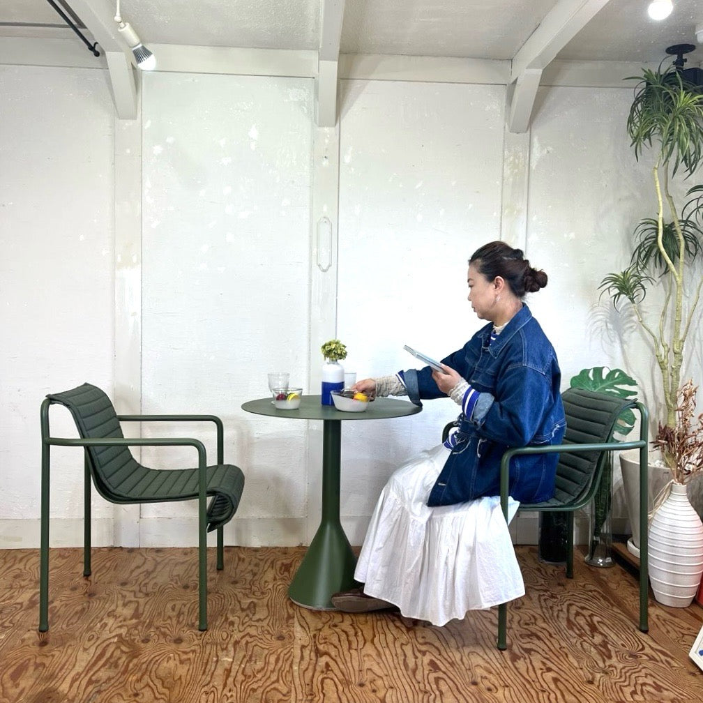 ヘイ / HAY パリサード/PALISSADE CONE TABLE オリーブグリーン ラウンドテーブル 中古