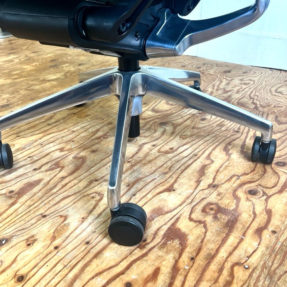 イトーキ / ITOKI スピーナチェア エラストマーバック 可動肘 アルミ脚 オフィスチェア ワークチェア KE-755 中古