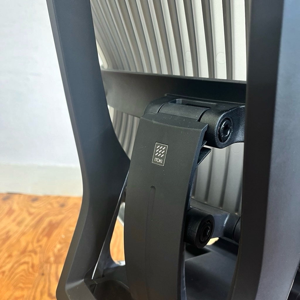 イトーキ / ITOKI スピーナチェア エラストマーバック 可動肘 アルミ脚 オフィスチェア ワークチェア KE-755 中古