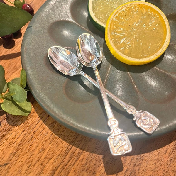 ヴィンテージ　ティファニー　胡椒または塩入れ　塩用小スプーン ヴィンテージティファニー胡椒または塩入れ塩用小スプーン