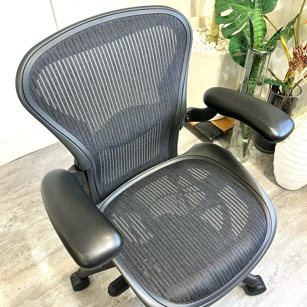 ハーマンミラー / HermanMiller アーロンチェア / Aeron Chairs クラシック ランバーサポート Size A フル装備 中古