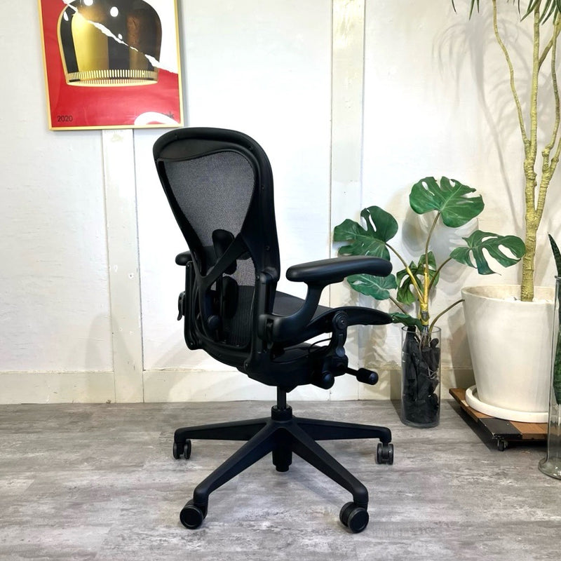 ハーマンミラー / HermanMiller アーロンチェア / Aeron Chairs ゲーミングエディション Size B フル装備 中古