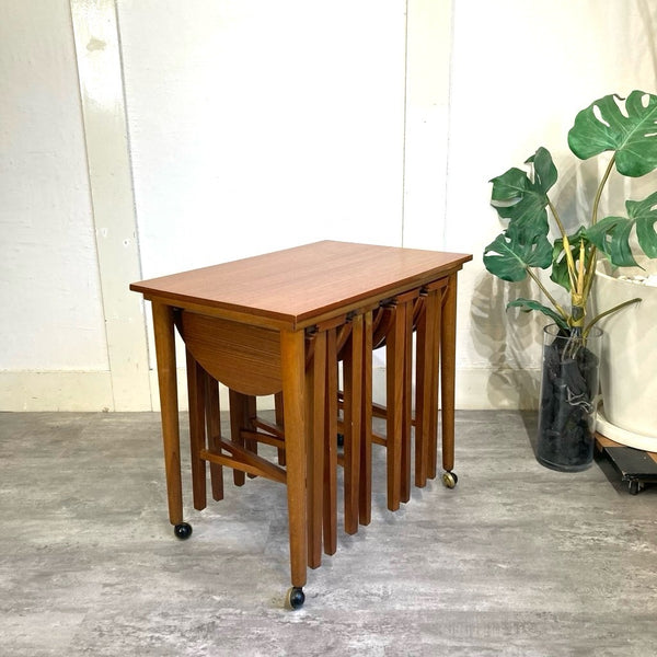 新品未使用【 踏切り Cassina 】カッシーナ マルセルT ネストテーブル  