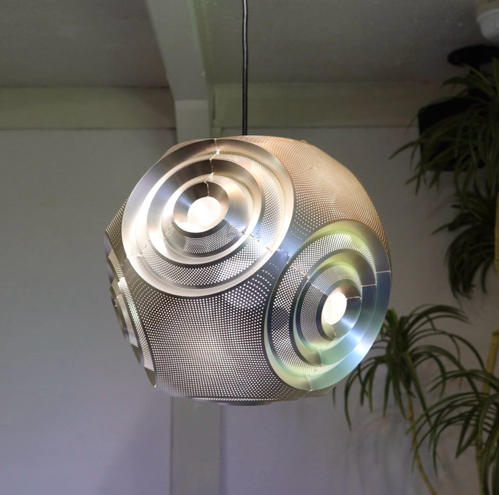 トム・ディクソン / Tom Dixon カーブ / Curve 32 ボール ペンダント